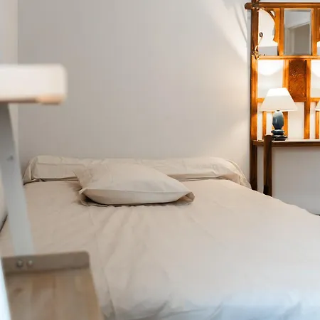 Chez Papy Charles Nyaraló *